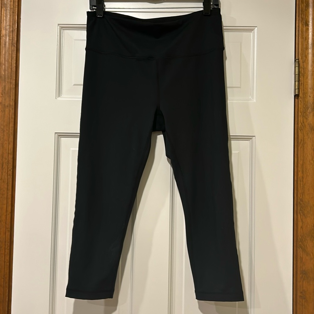 Zella Capri-length Leggings. L Black